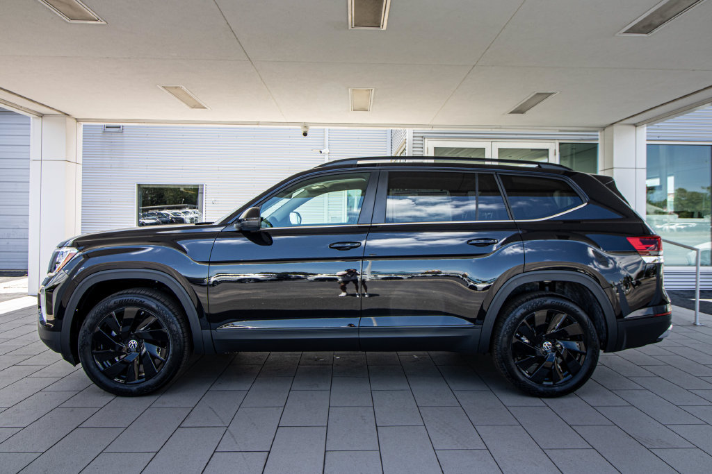 New 2026 Volkswagen Atlas SE FWD image 13
