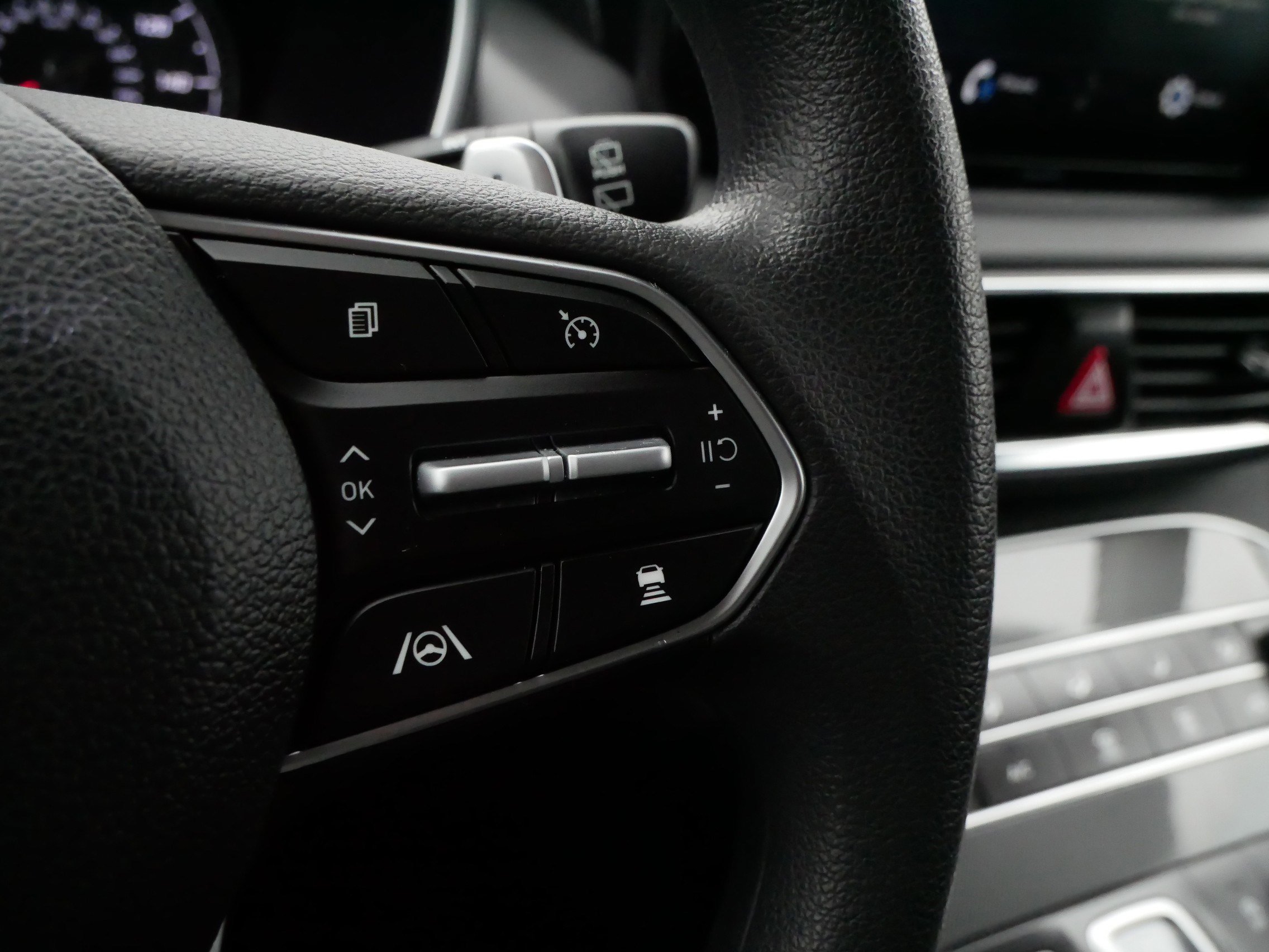 Used 2022 Hyundai Santa Fe SEL image 25