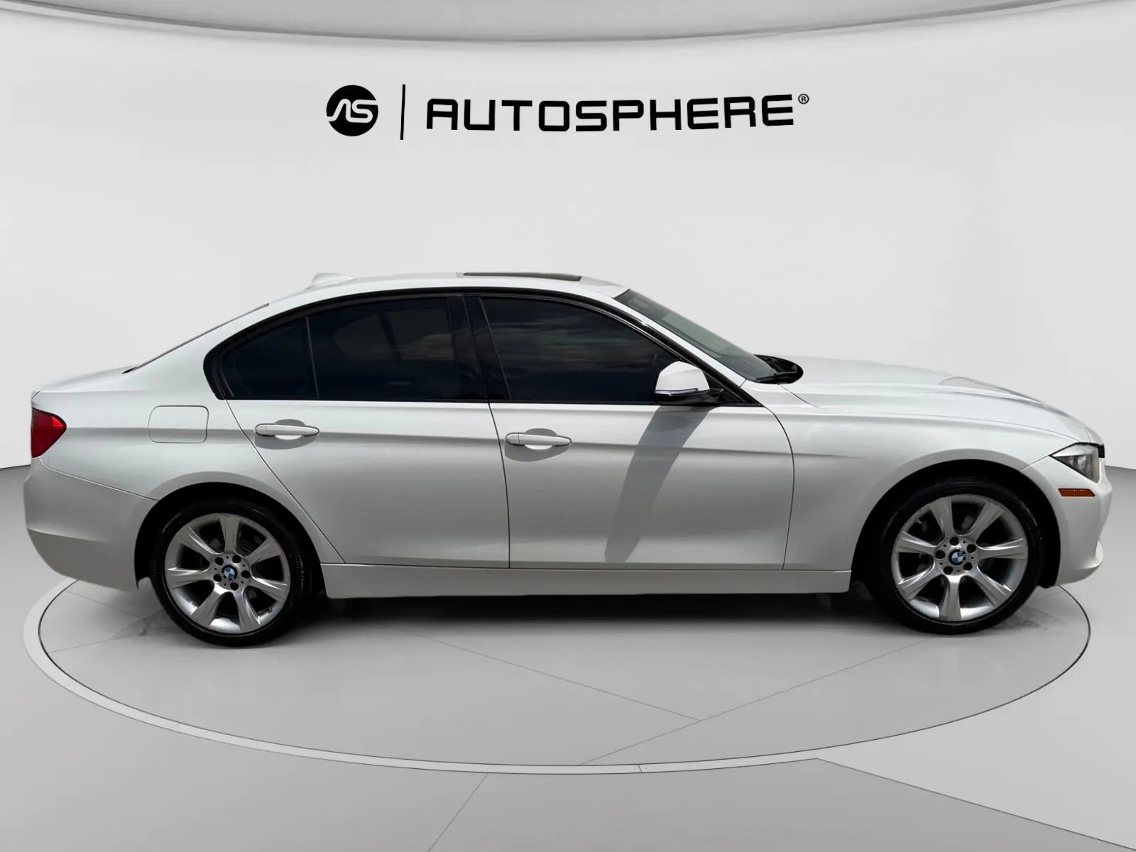 Used 2015 BMW 320i Sedan RWD image 11