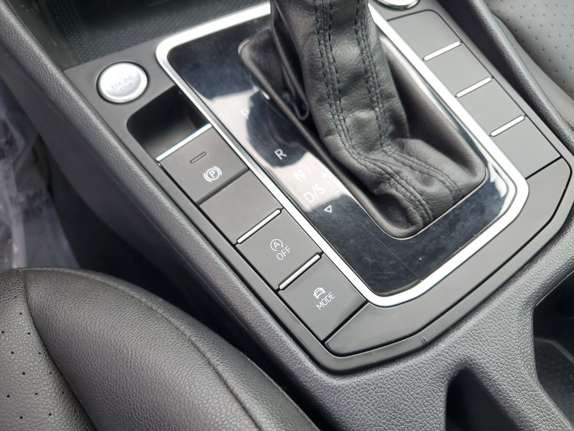 Used 2020 Volkswagen Jetta SEL image 24