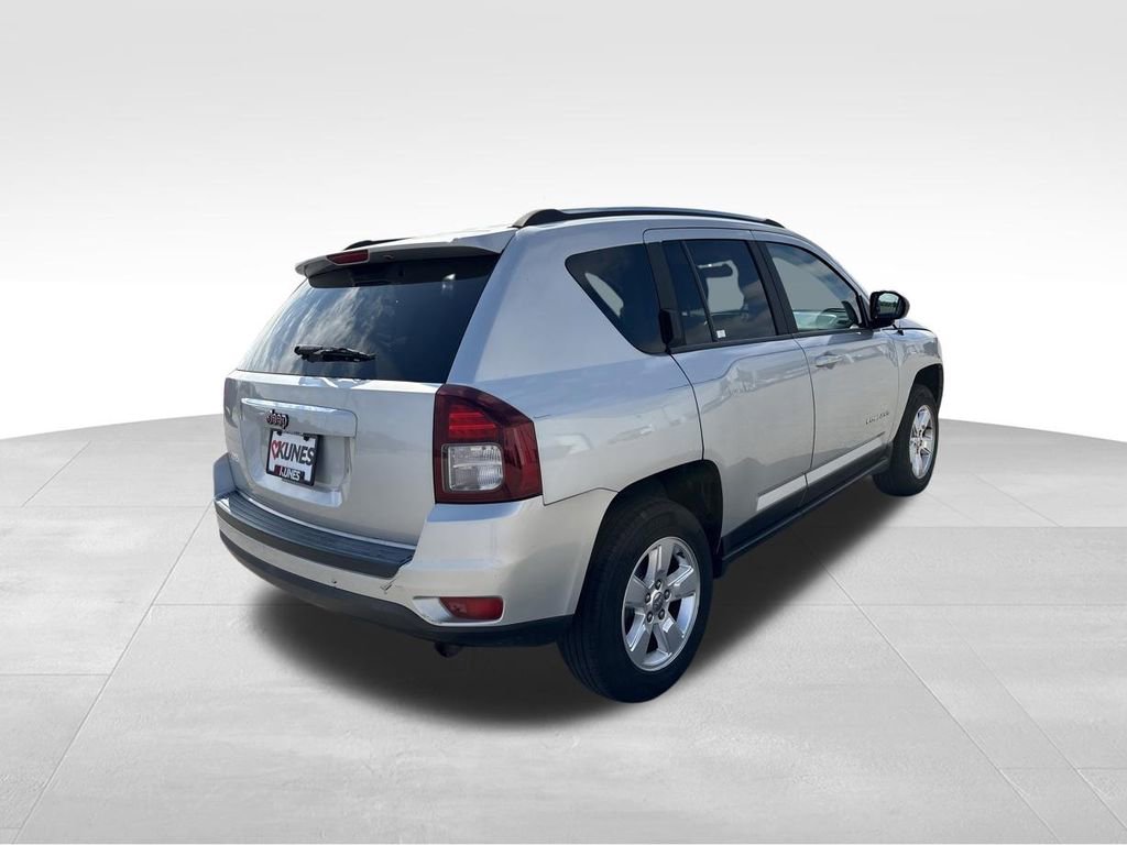 Used 2014 Jeep Compass Sport image 9