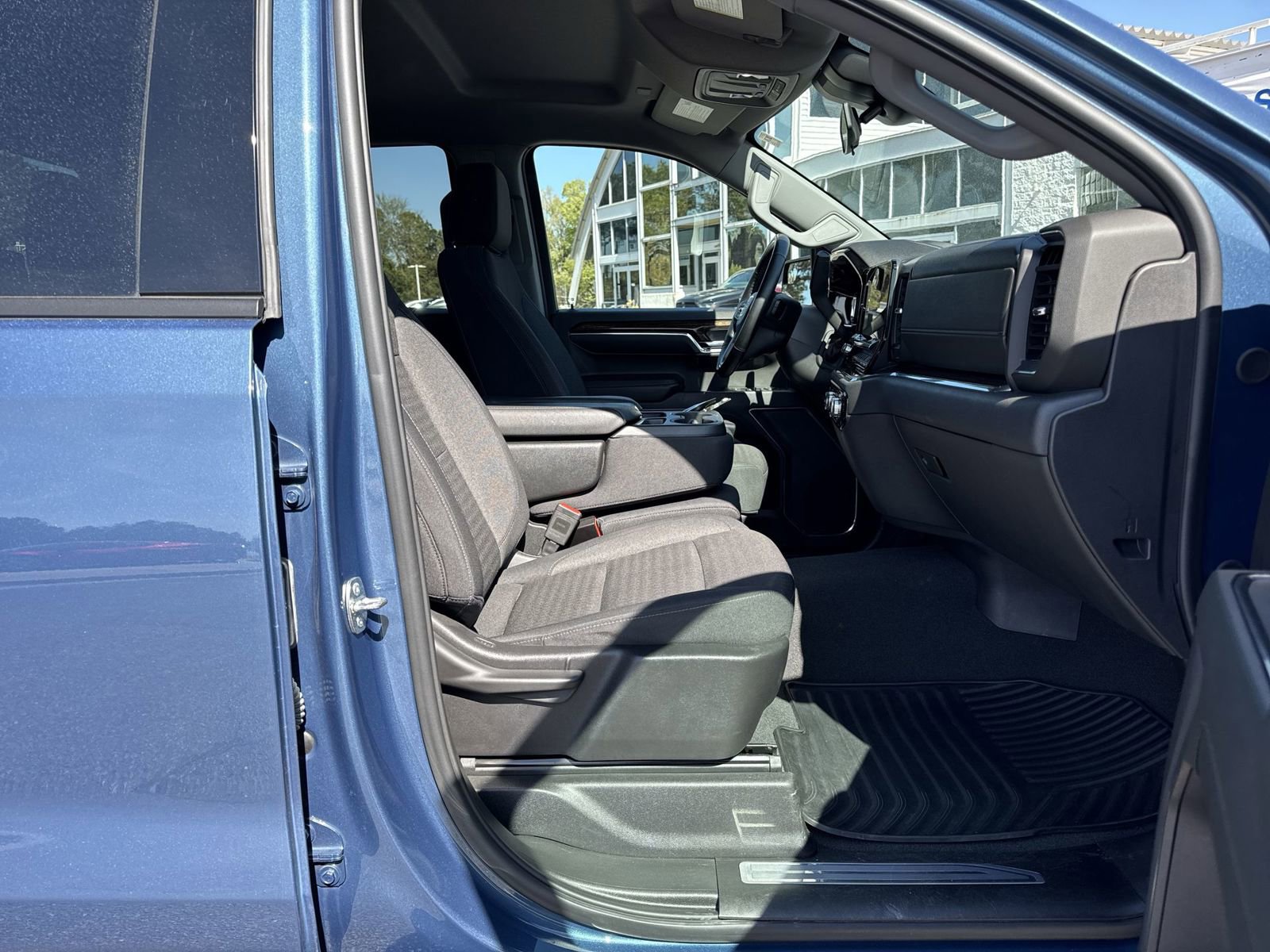 Used 2024 GMC Sierra 1500 Elevation image 32