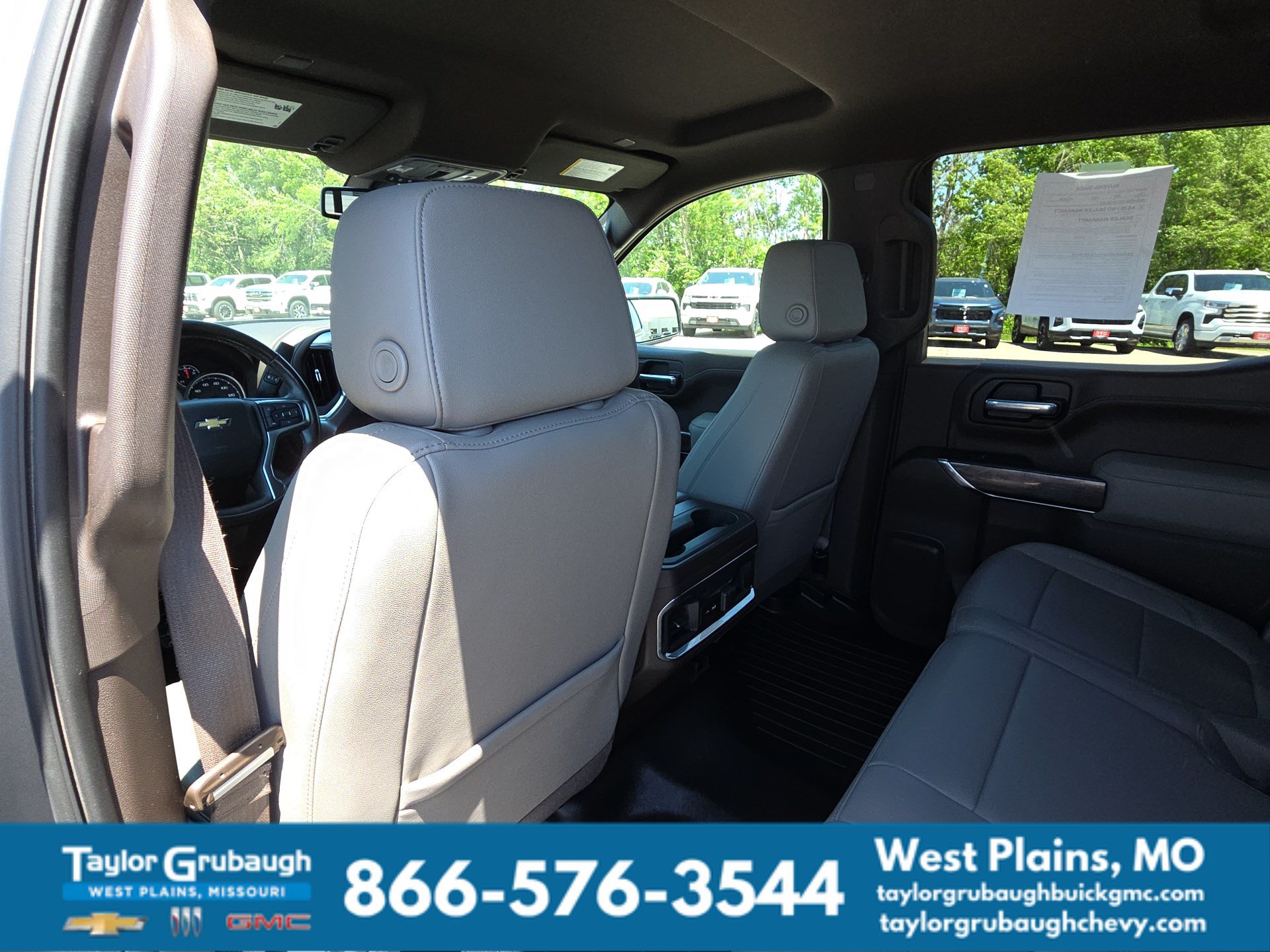 Used 2021 Chevrolet Silverado 1500 LTZ w/ Z71 Off-Road Package AWD/4WD image 29