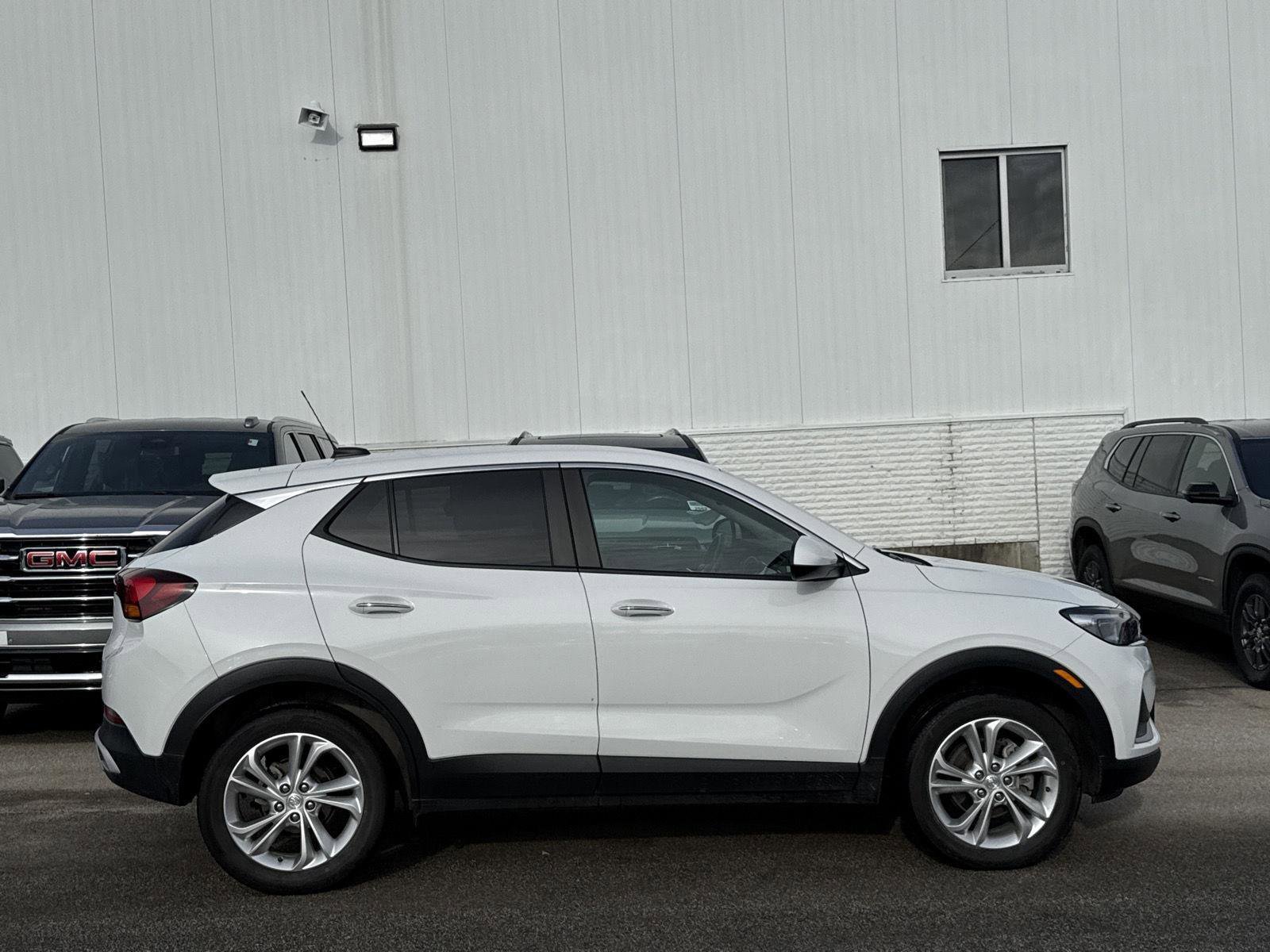 Used 2023 Buick Encore GX Preferred w/ Cold Weather Comfort Package image 8