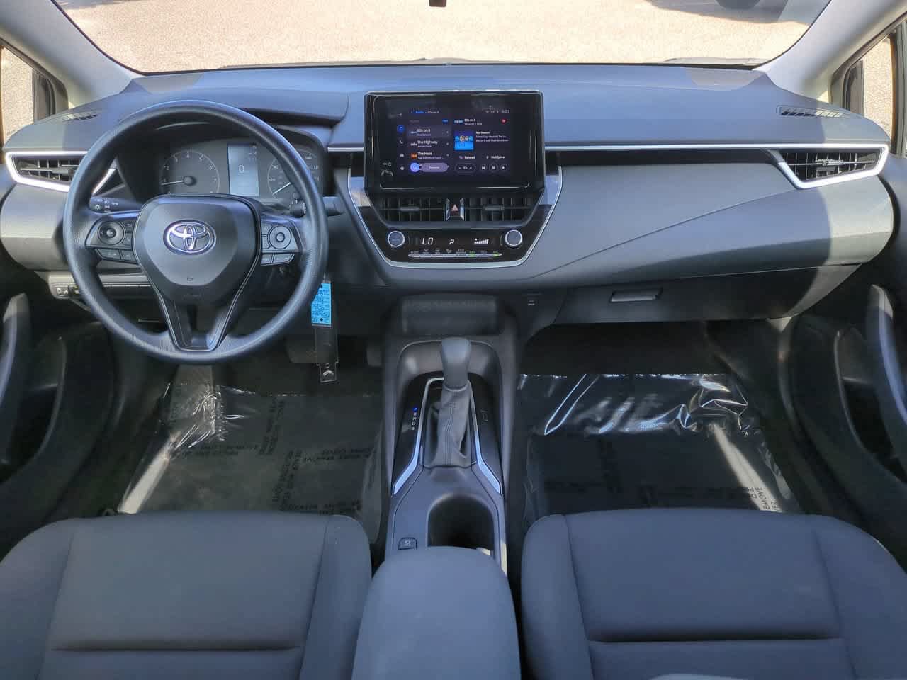 Certified 2025 Toyota Corolla LE FWD image 14