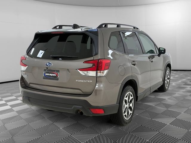 Used 2024 Subaru Forester Premium image 3