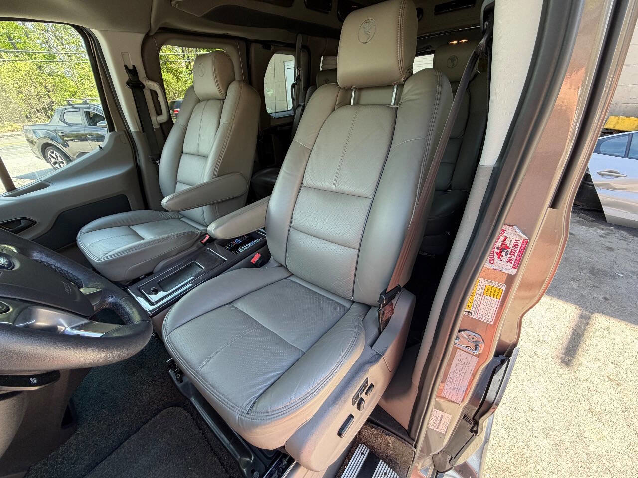 Used 2015 Ford Transit 150 130 Low Roof w/ Exterior Upgrade Package RWD image 20