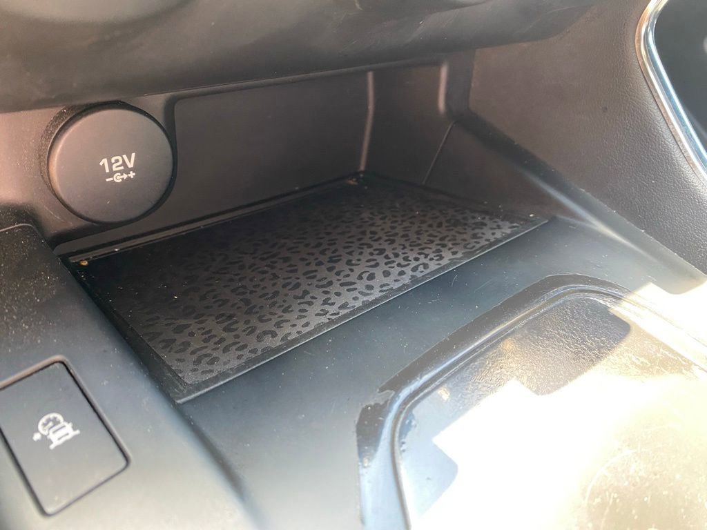 Used 2019 Jaguar E-PACE S image 23