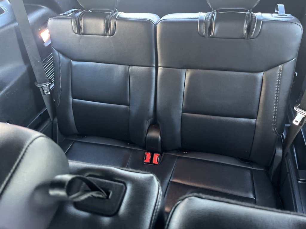 Used 2023 Ford Explorer Limited image 12