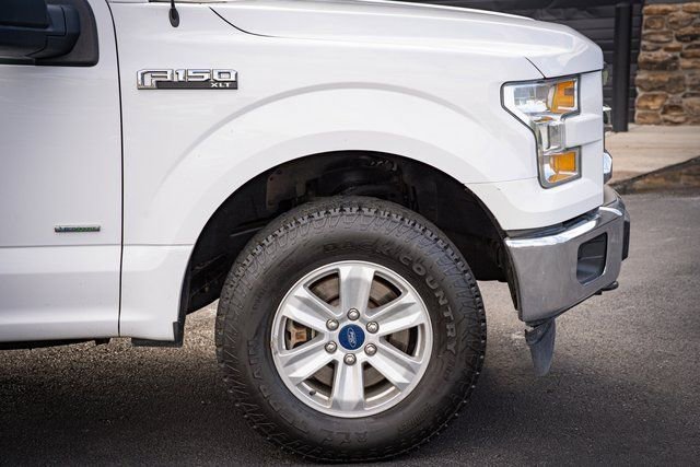 Used 2017 Ford F150 XLT w/ Trailer Tow Package image 5