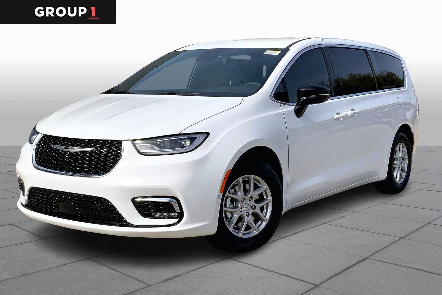 New 2026 Chrysler Pacifica Select FWD image 1