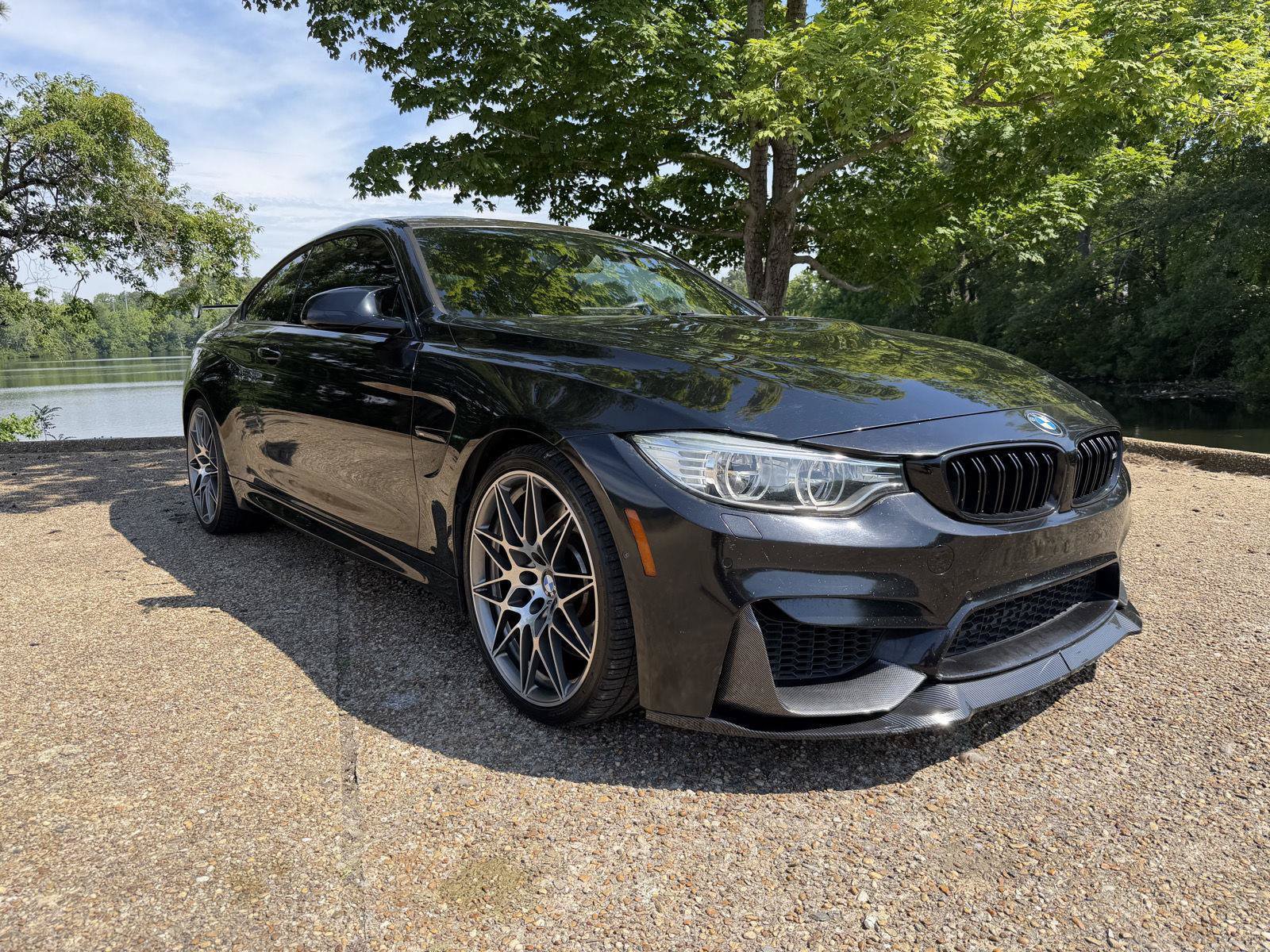 Used 2017 BMW M4 Coupe RWD image 2