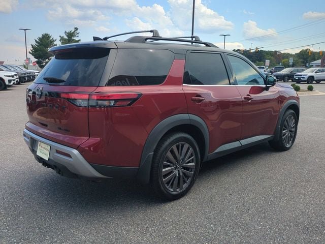 Used 2023 Nissan Pathfinder SL w/ SL Premium Package AWD/4WD image 4