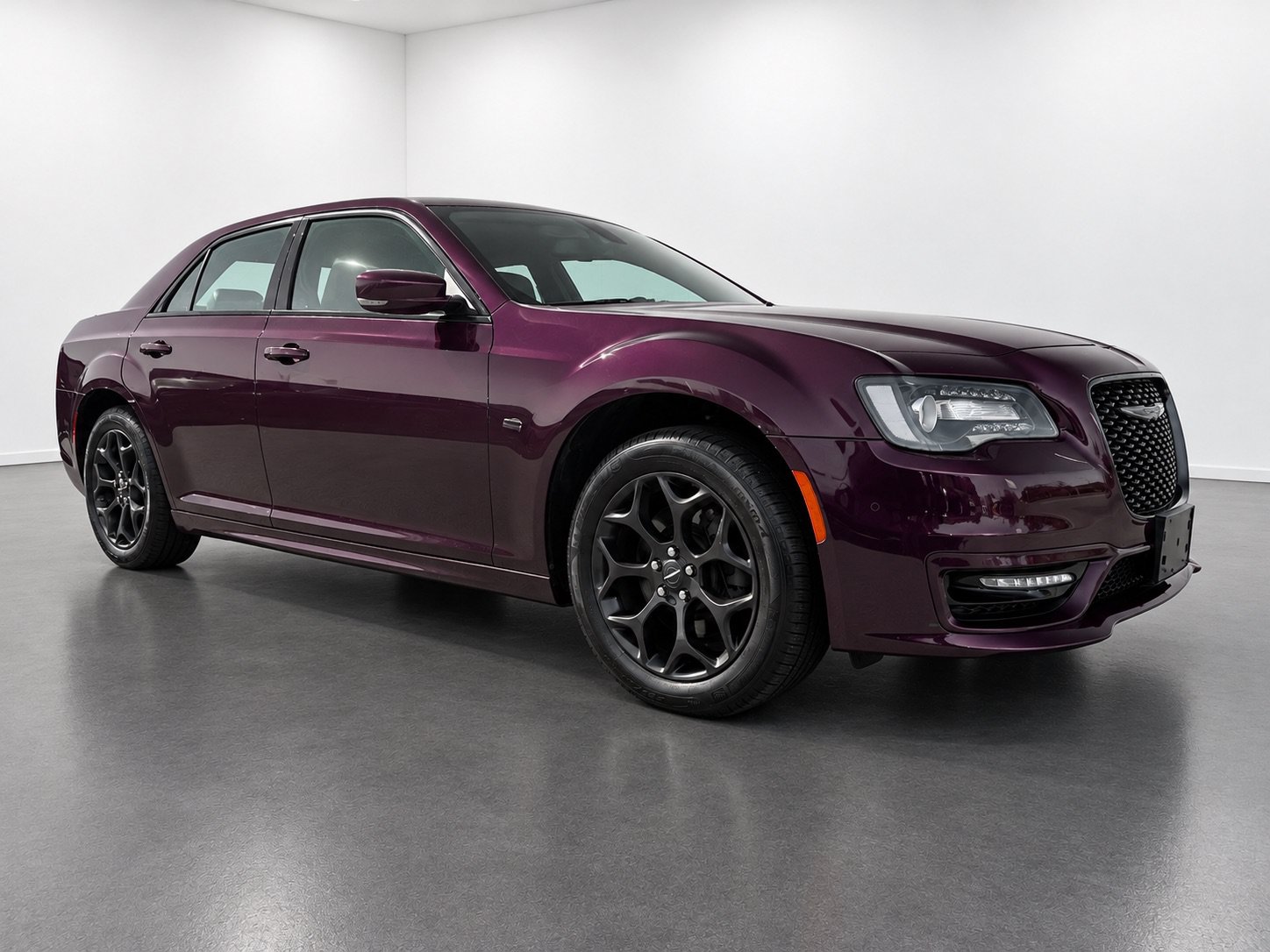 Used 2021 Chrysler 300 Touring L AWD/4WD image 2