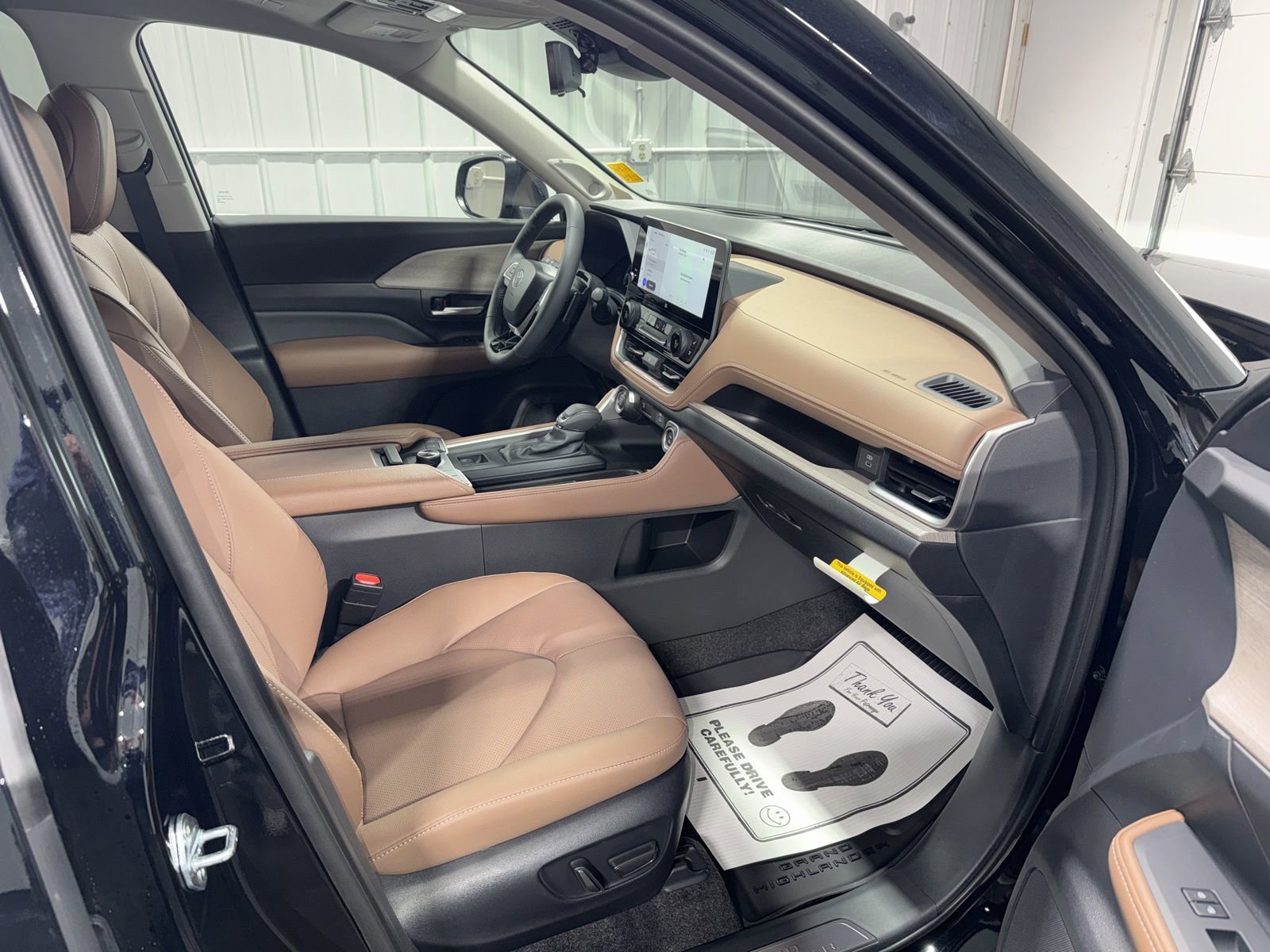 New 2026 Toyota Grand Highlander Platinum image 10