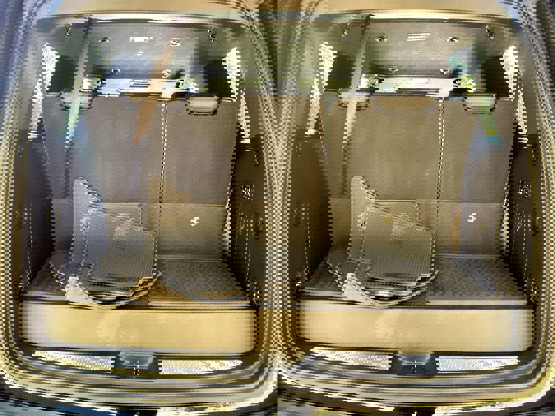 Used 2019 Cadillac Escalade Platinum image 34