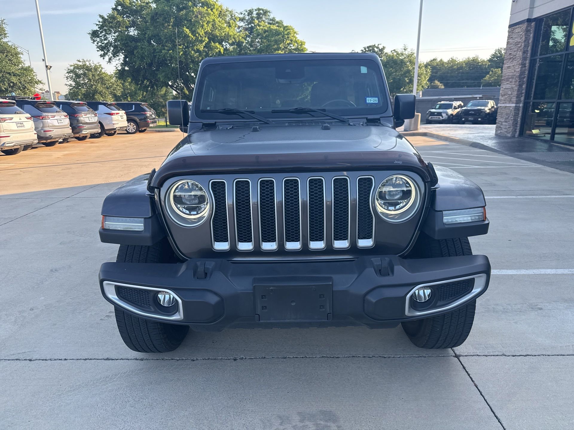 Used 2019 Jeep Wrangler Unlimited Sahara AWD/4WD image 2