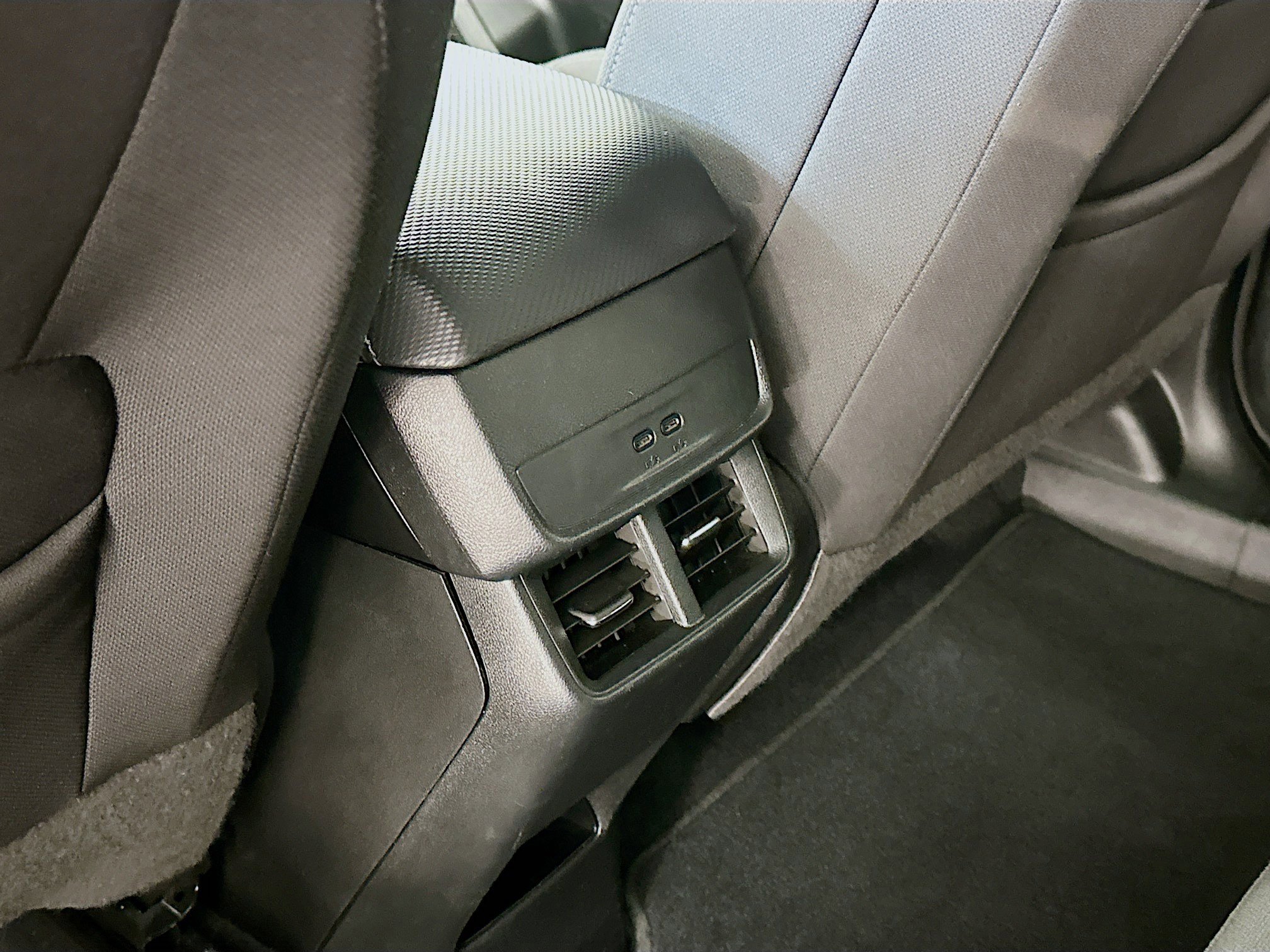 Used 2025 Chevrolet Equinox LT image 28