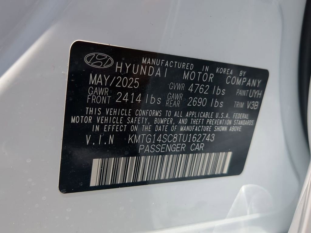 Used 2026 Genesis G70 2.5T RWD image 28