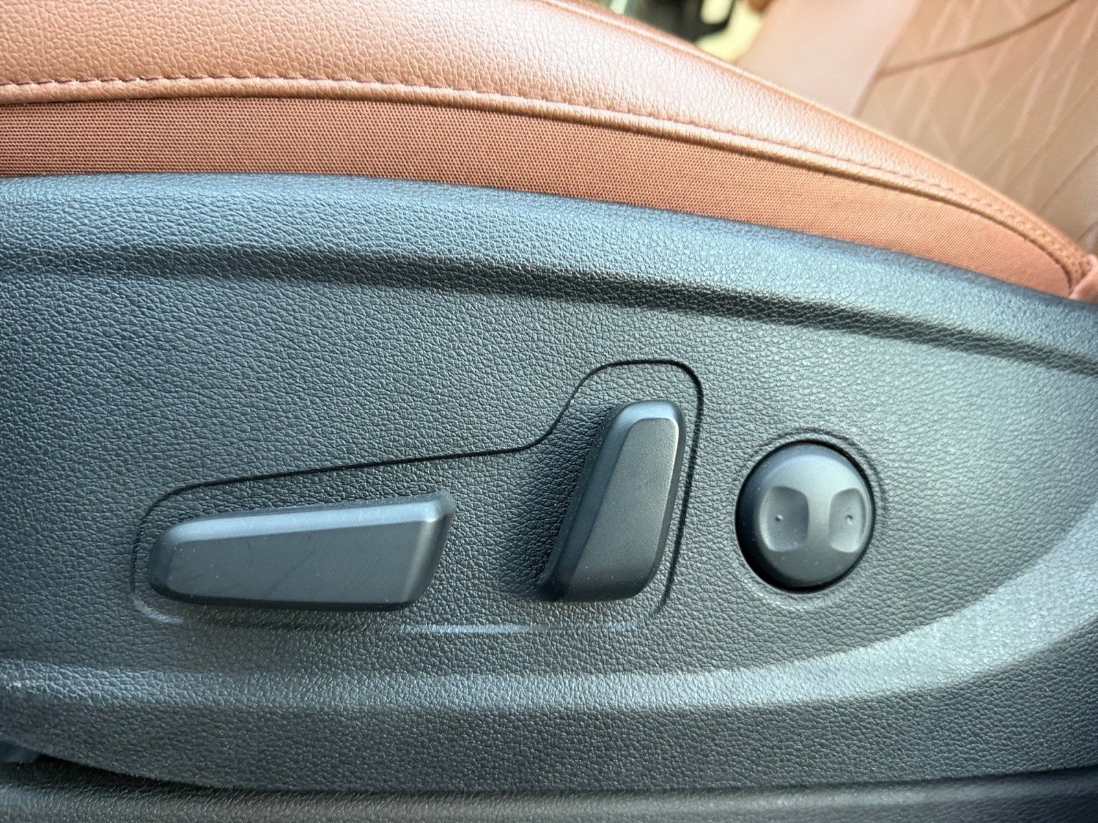 Used 2025 Kia Telluride EX X-Line image 14