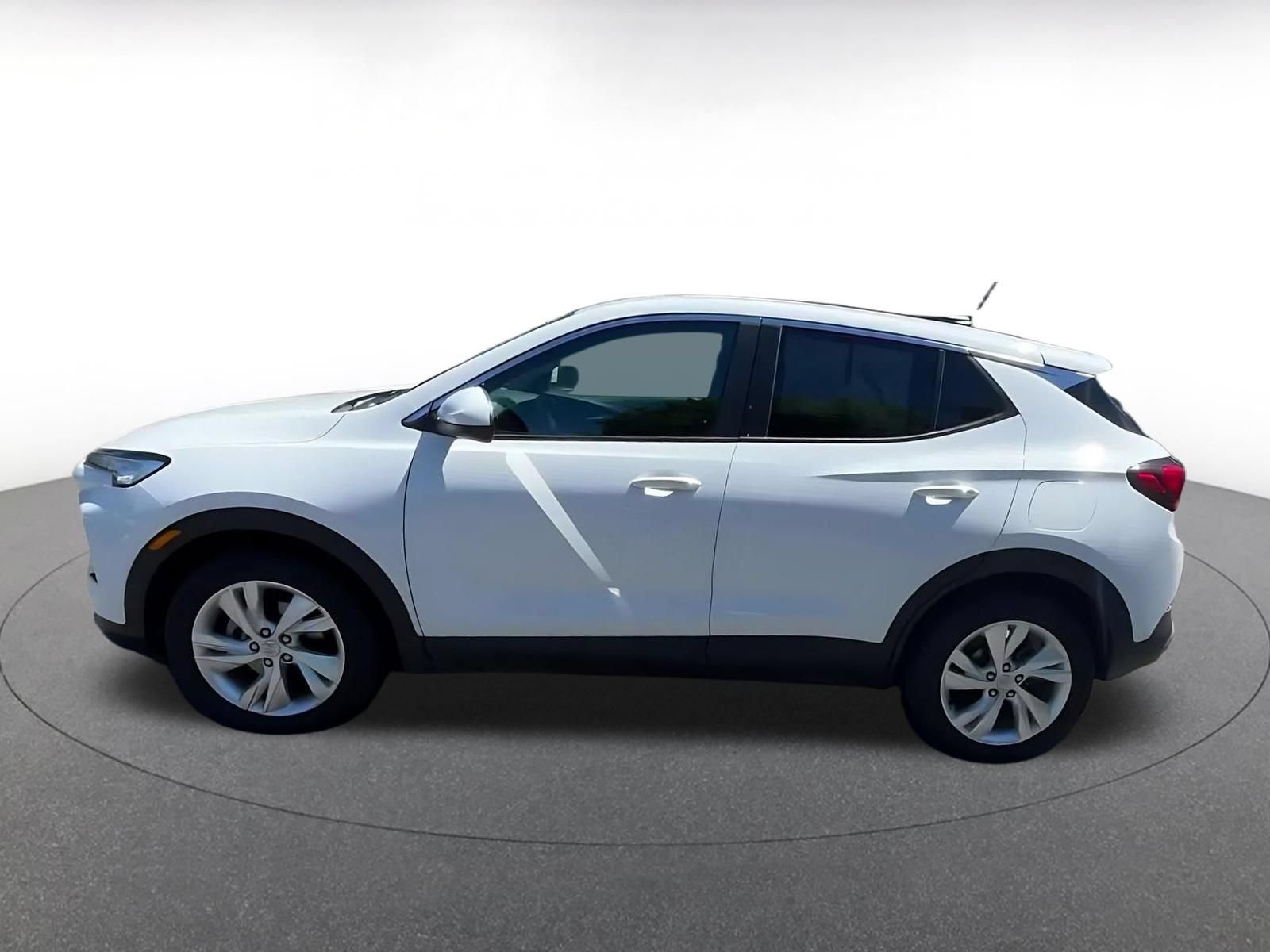 Used 2025 Buick Encore GX Preferred FWD image 9