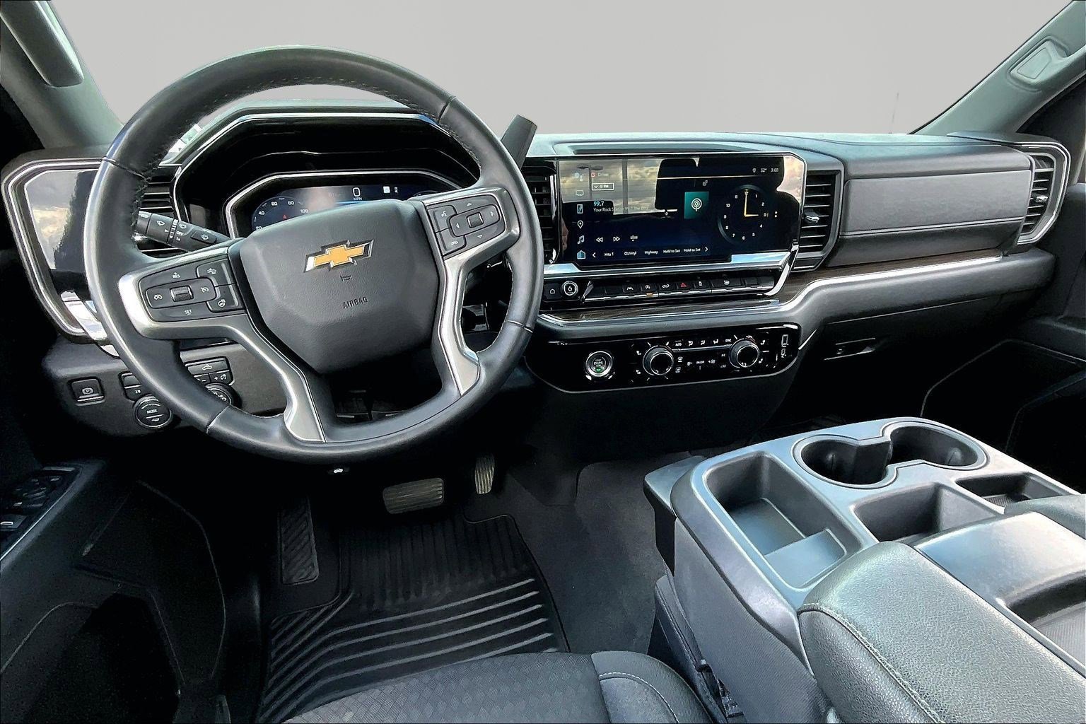 Used 2023 Chevrolet Silverado 1500 LT image 9