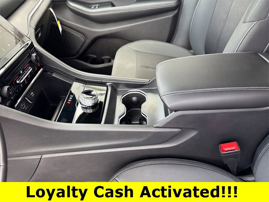 New 2025 Jeep Grand Cherokee Laredo w/ Trailer Tow Package image 18