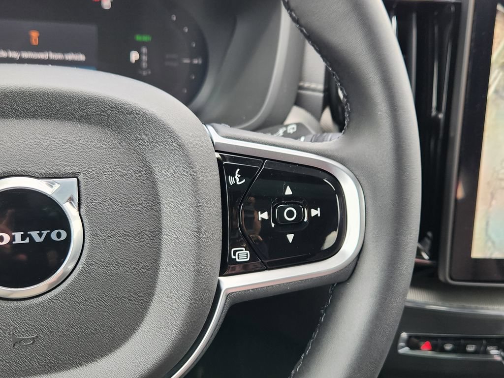 New 2026 Volvo XC60 T8 Ultra w/ Protection Package Premier AWD/4WD image 18
