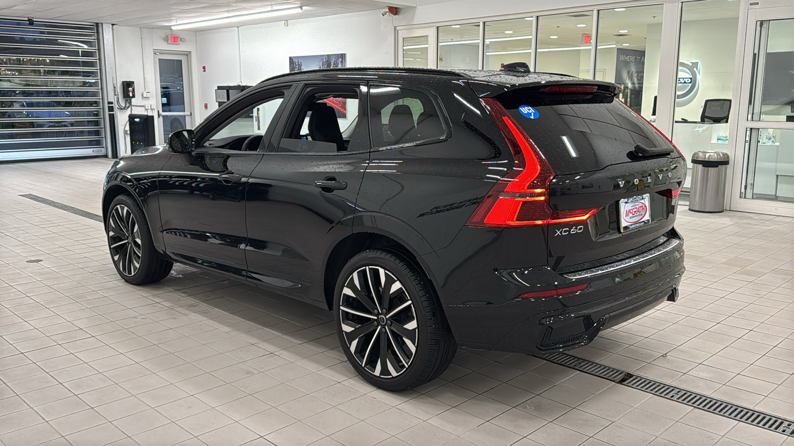 Used 2026 Volvo XC60 B5 Ultra AWD/4WD image 7