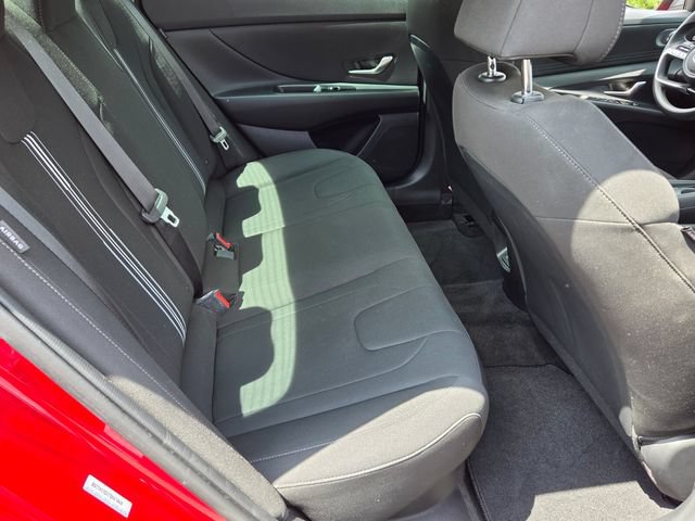 Certified 2025 Hyundai Elantra Hybrid FWD image 16
