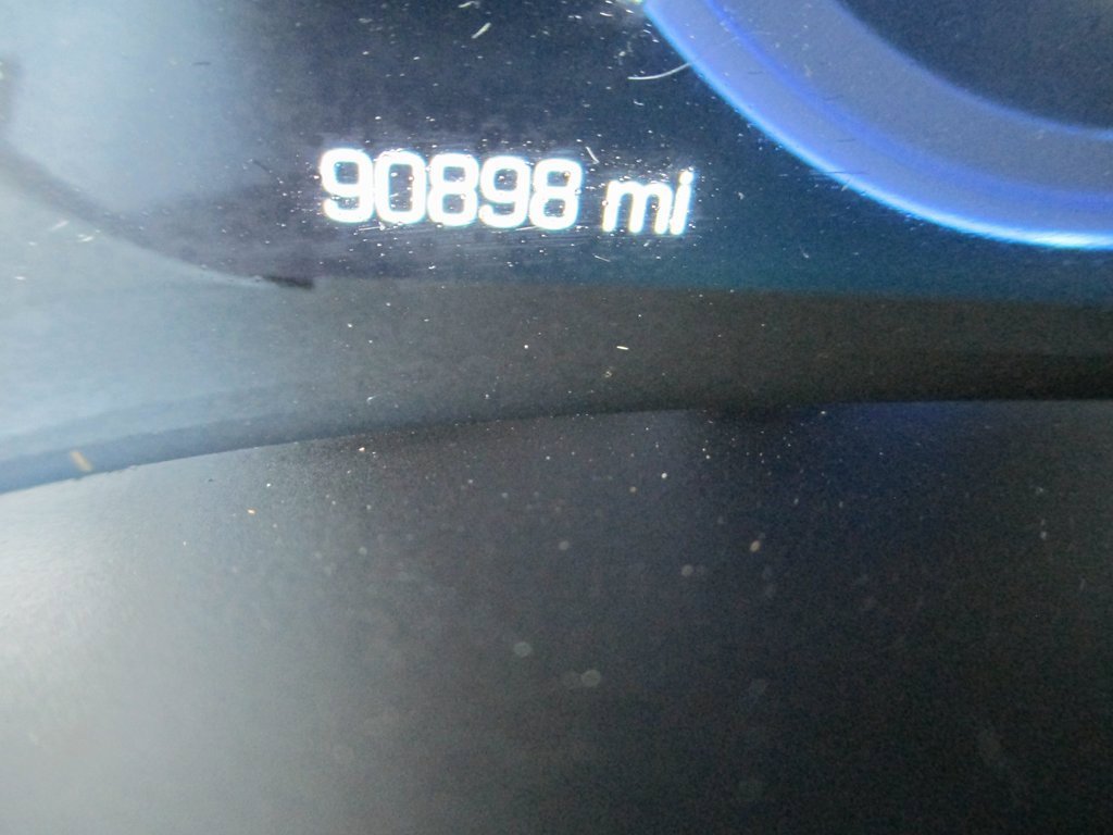 Used 2019 Cadillac Escalade ESV Premium Luxury image 39