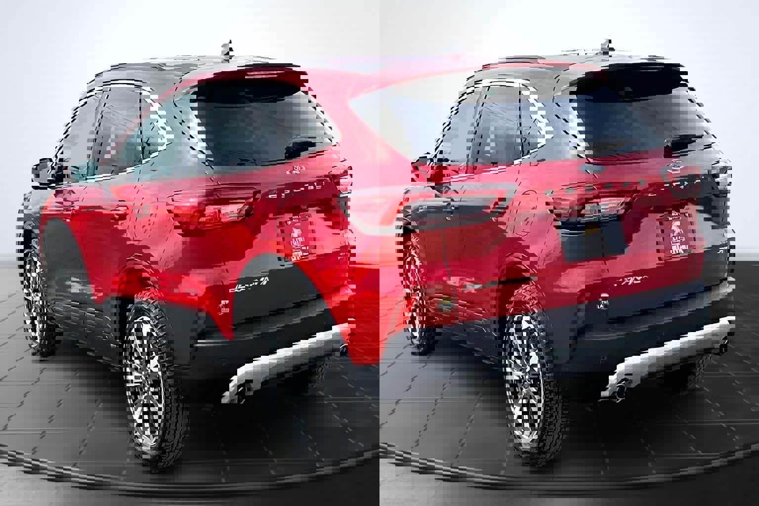 Used 2024 Ford Escape Platinum image 4