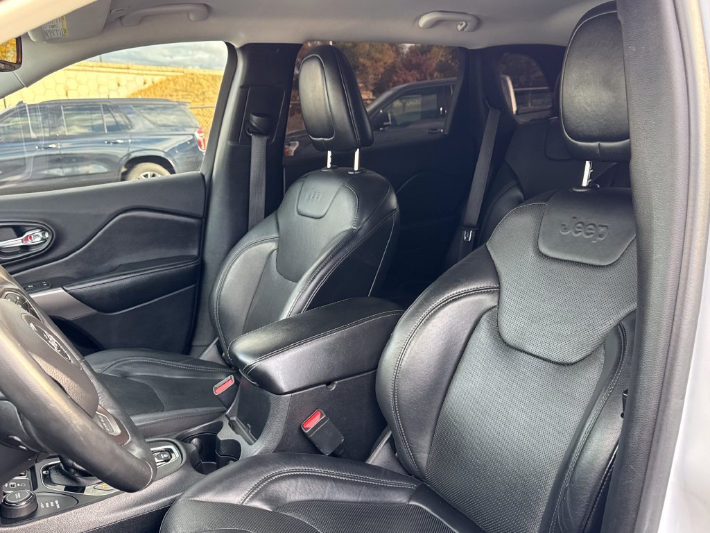Used 2019 Jeep Cherokee Limited AWD/4WD image 23