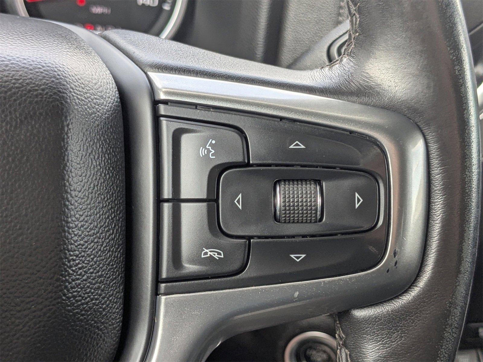 Used 2022 Chevrolet Silverado 2500 LTZ w/ LTZ Convenience Package image 28