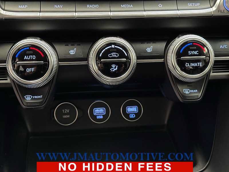Used 2023 Genesis G70 2.0T AWD/4WD image 38