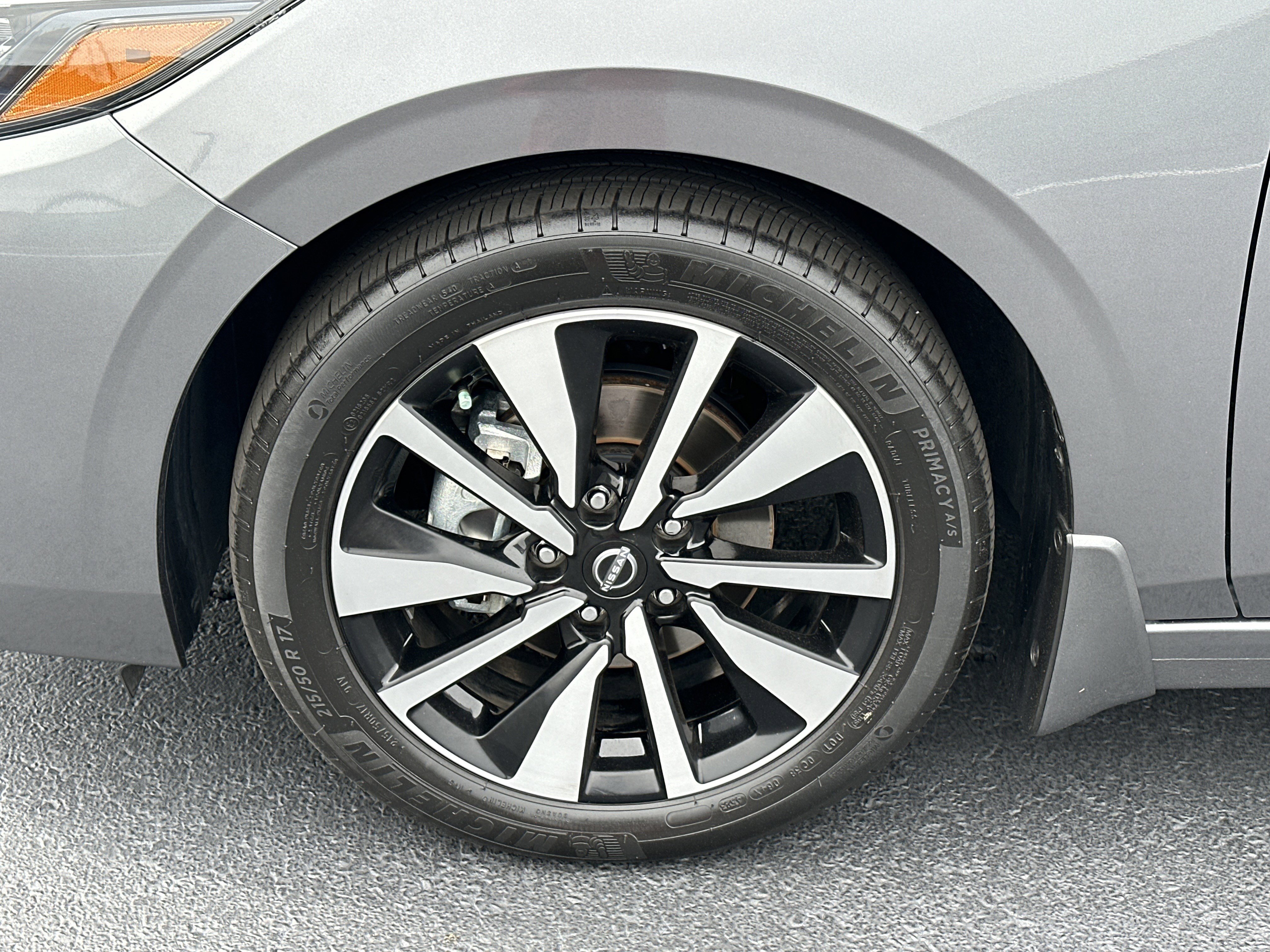 Used 2024 Nissan Sentra SV w/ SV Premium Package FWD image 11