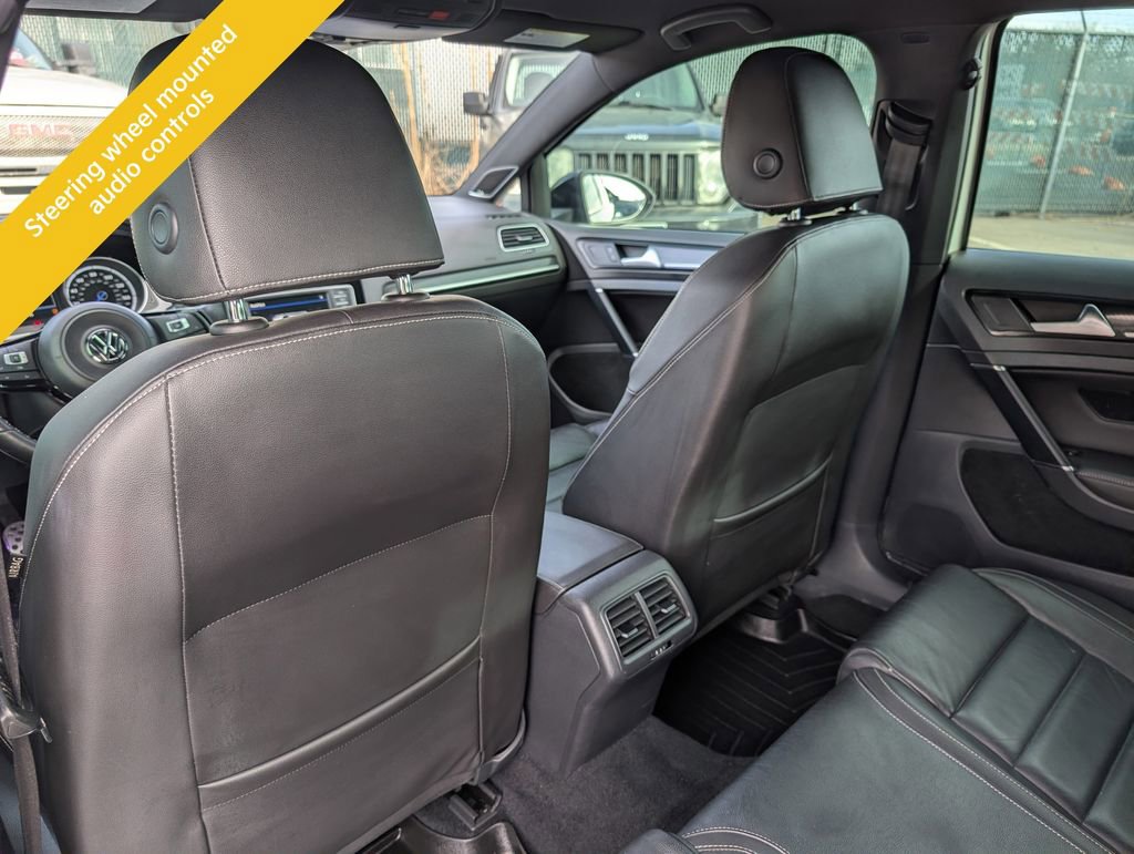 Used 2017 Volkswagen Golf R 4-Door image 10