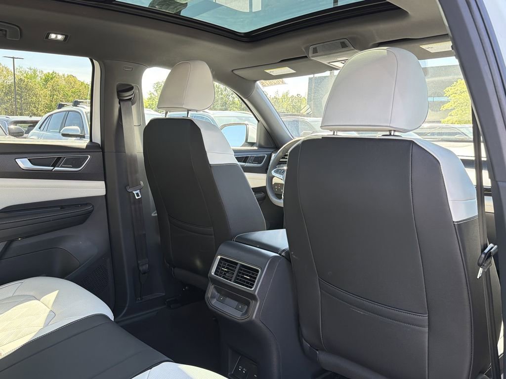 New 2026 Volkswagen Atlas Cross Sport SEL Premium R-Line image 17