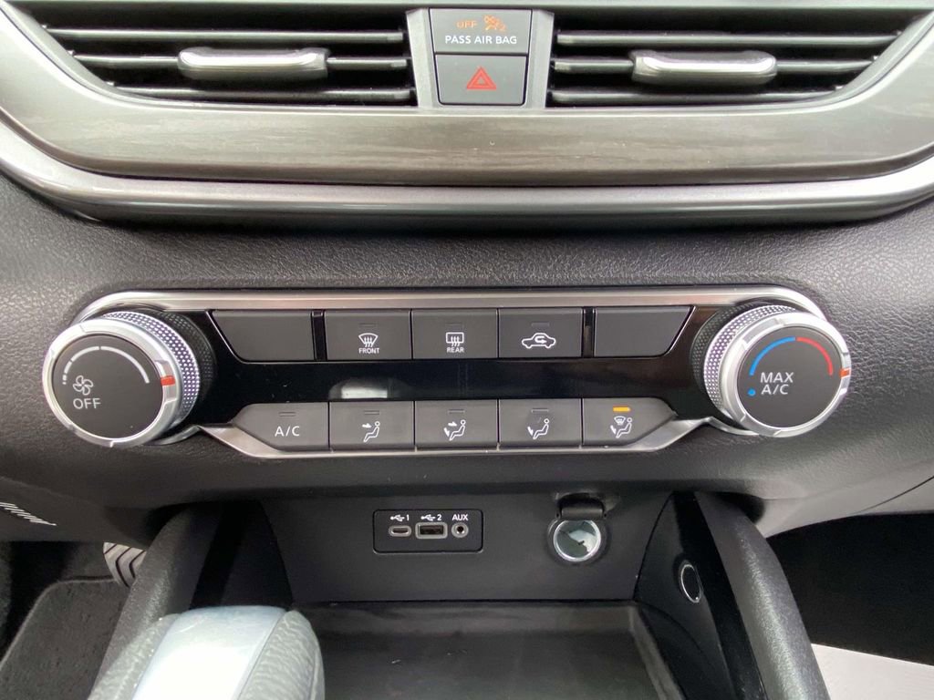 Used 2024 Nissan Altima 2.5 SV image 21