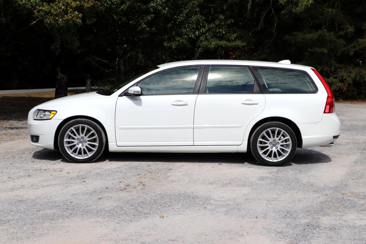 Used 2011 Volvo V50 T5 image 29