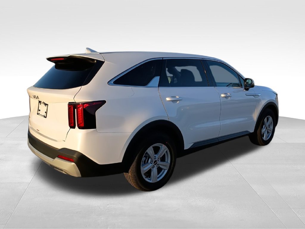Used 2026 Kia Sorento LX FWD image 8