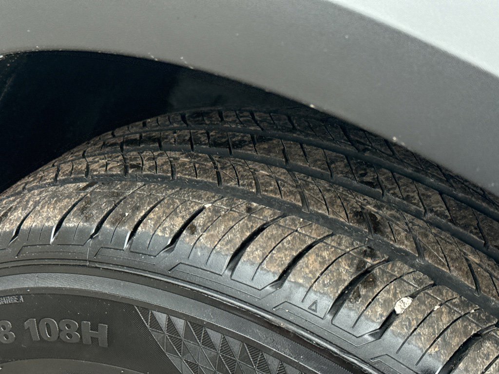 Certified 2024 Nissan Pathfinder SL w/ Black Appearance Package image 10