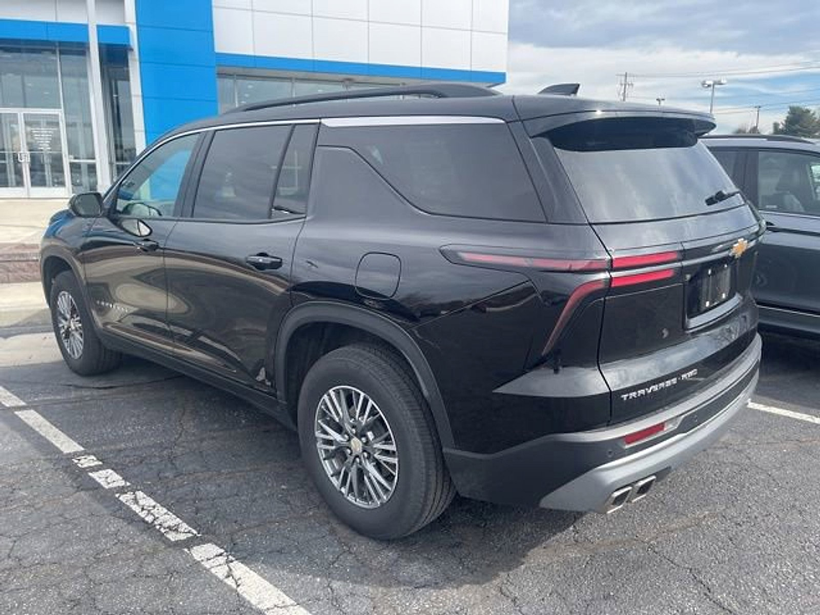 Certified 2025 Chevrolet Traverse LT image 6