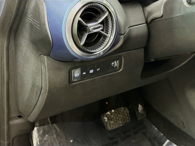 Used 2024 Chevrolet Equinox EV LT image 12