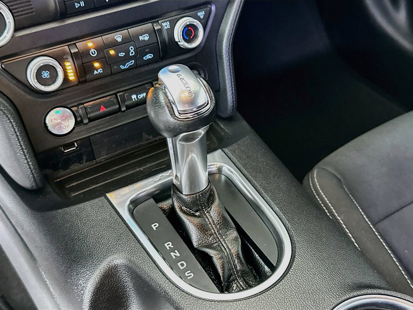 Used 2020 Ford Mustang Coupe RWD image 16