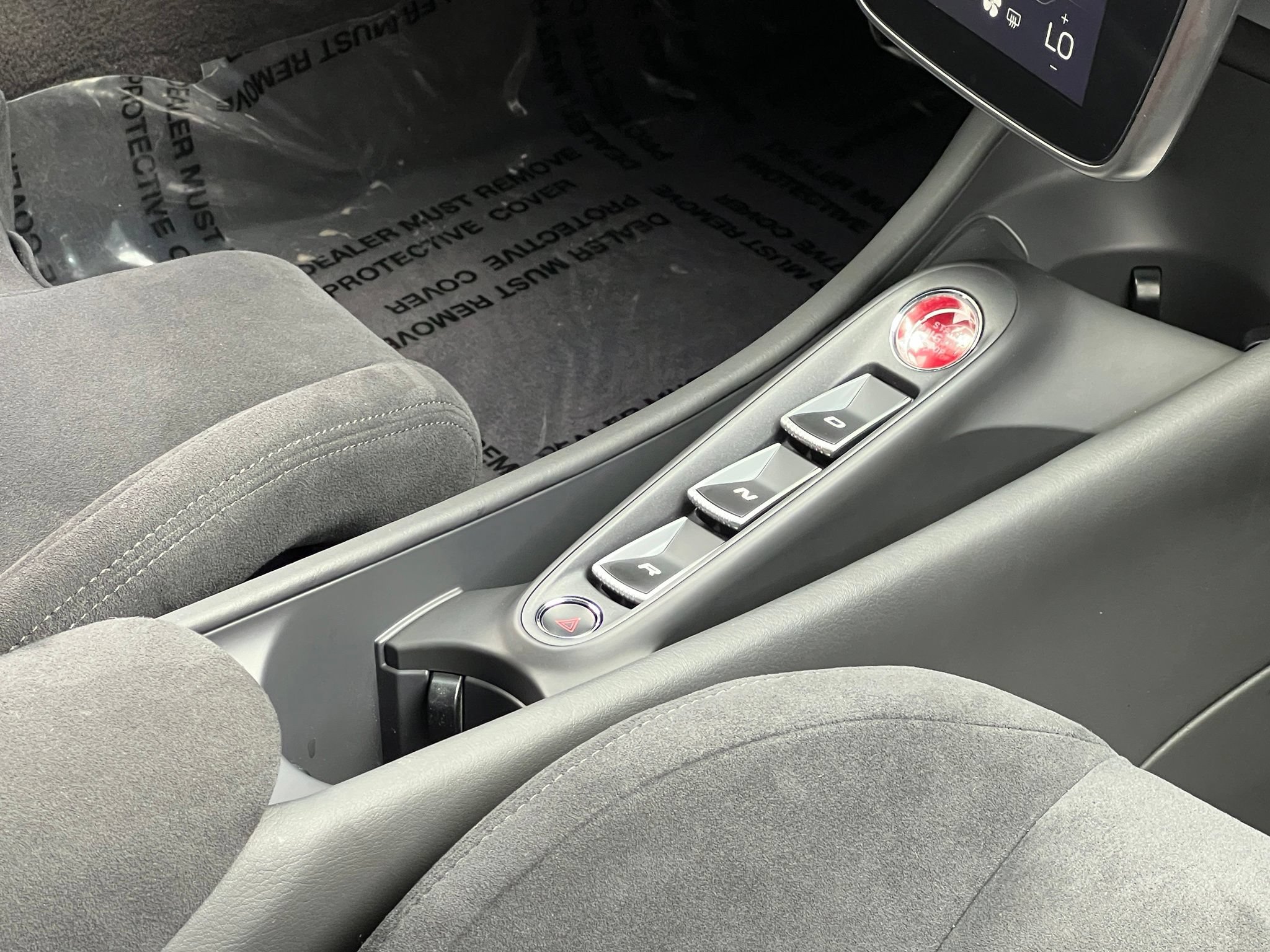 Used 2023 McLaren Artura RWD image 38