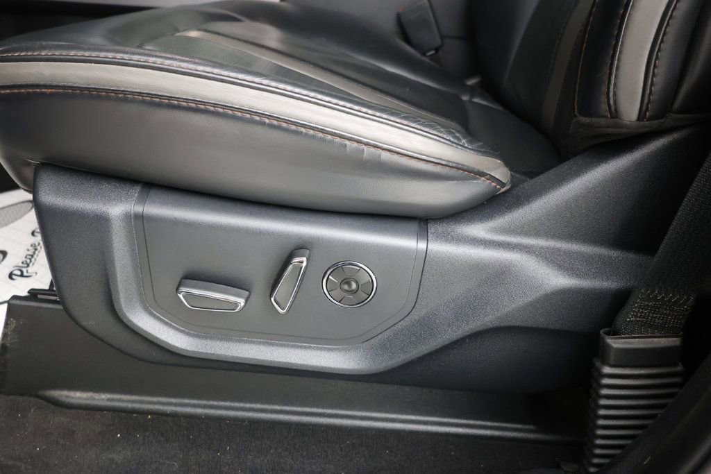 Used 2020 Ford F350 Platinum w/ FX4 Off-Road Package image 8