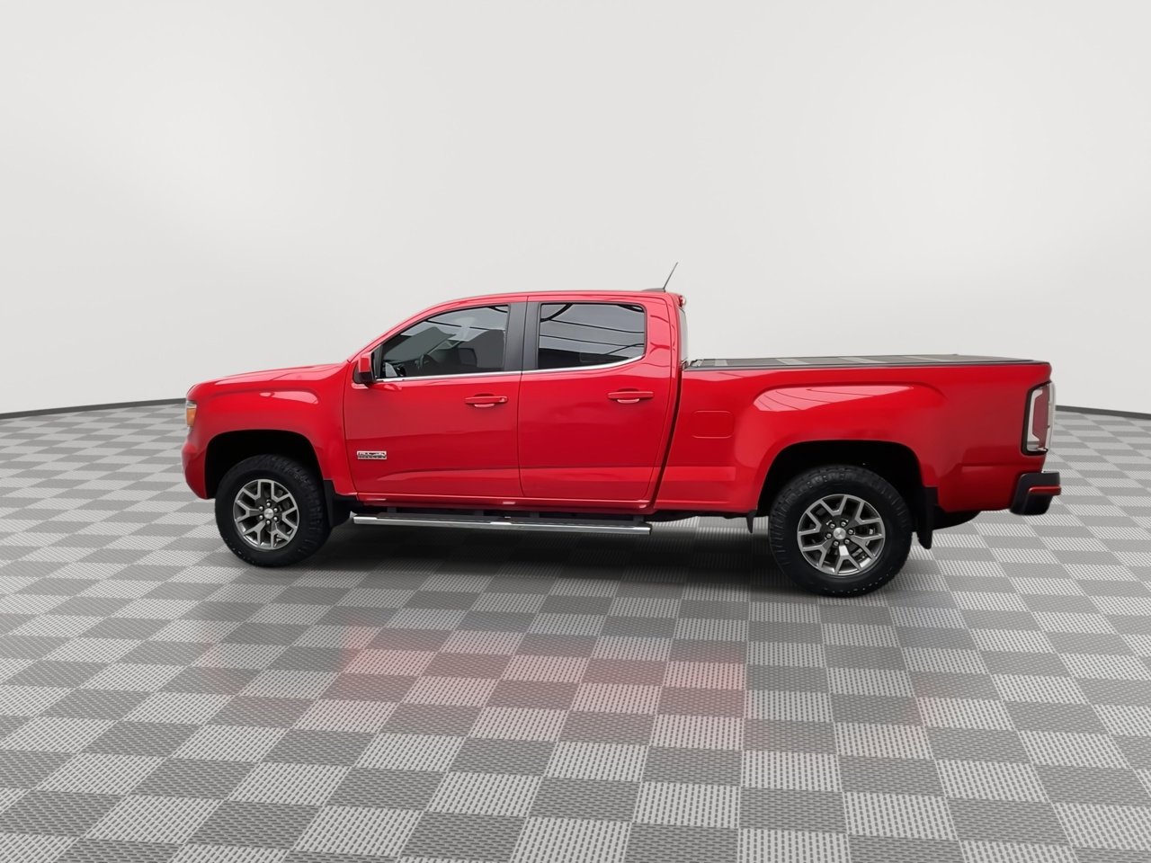 Used 2015 GMC Canyon SLE AWD/4WD image 34
