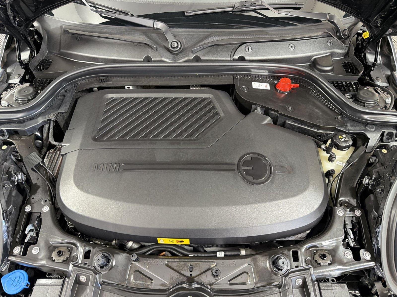 Used 2024 MINI Cooper SE FWD image 27