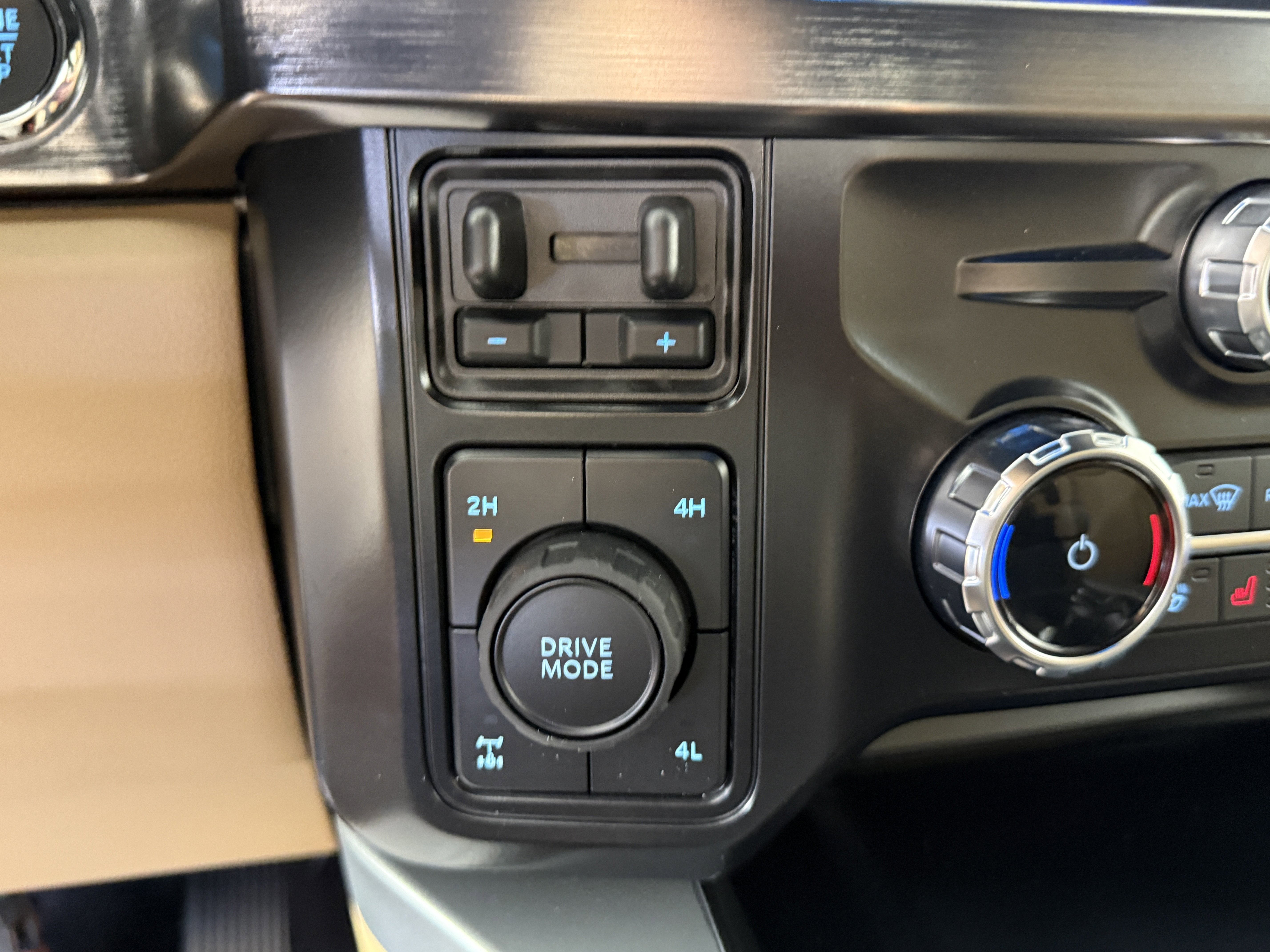 New 2026 Ford F250 Lariat image 23